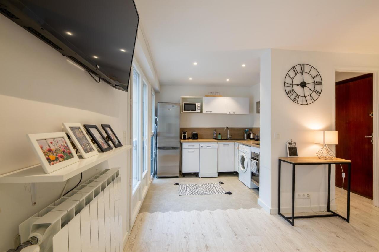 Meuble 2 Etoiles, Wifi, A 2 Pas Des Plages เฟรฌูส ภายนอก รูปภาพ